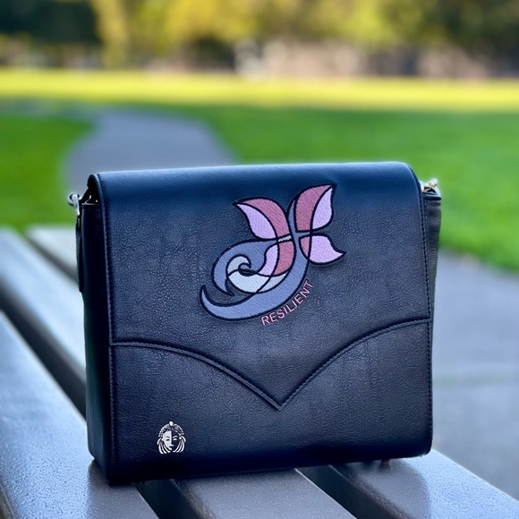 IsetNofret Abydossa crossbody Resilient and quilted flap - Picture 1 of 8